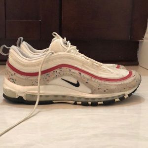 Air Max97’s Splattered Paint edition